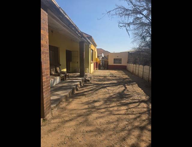 4 BEDROOM HOUSE FOR SALE IN TURFFONTEIN